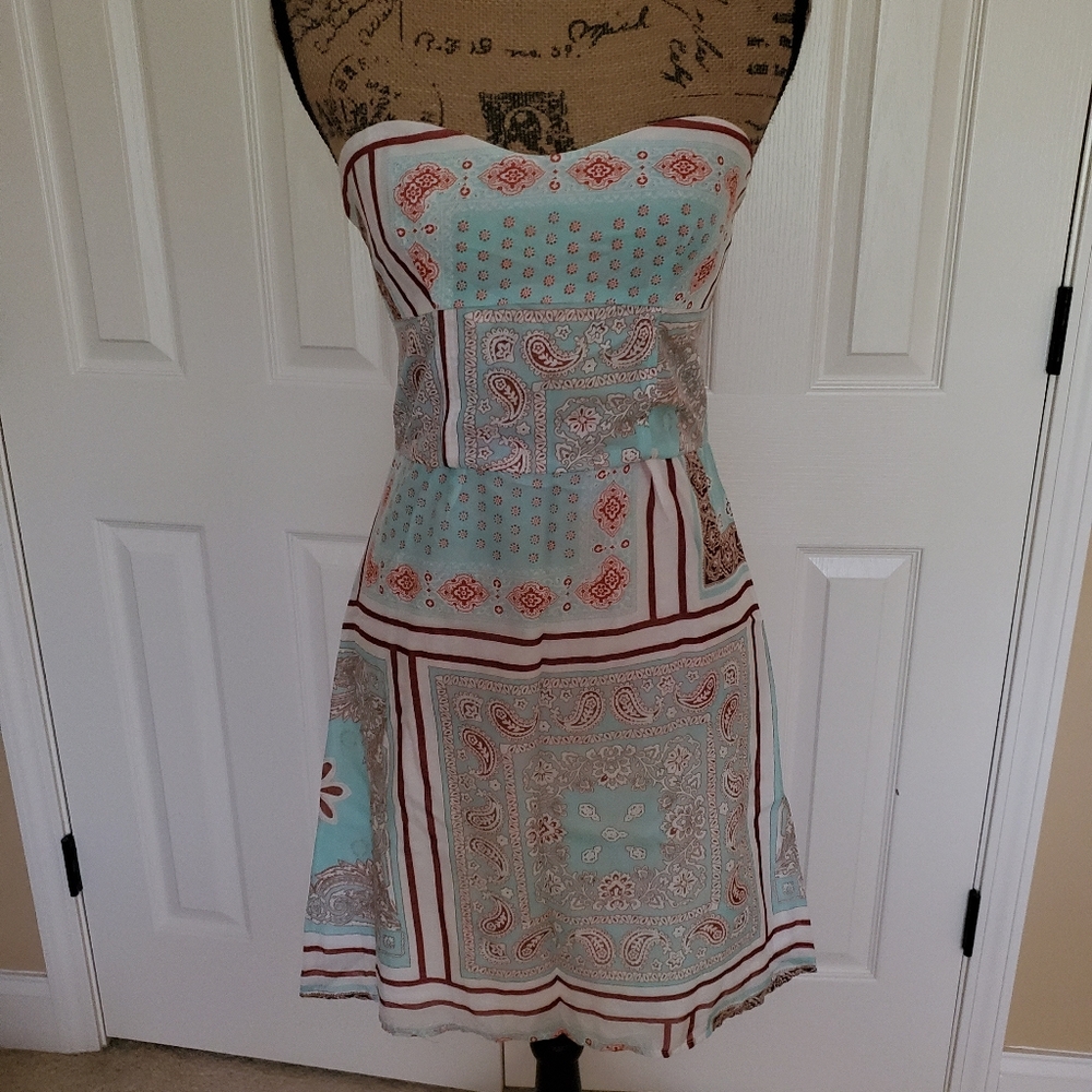 Vanita's of California Small Strapless Dress White